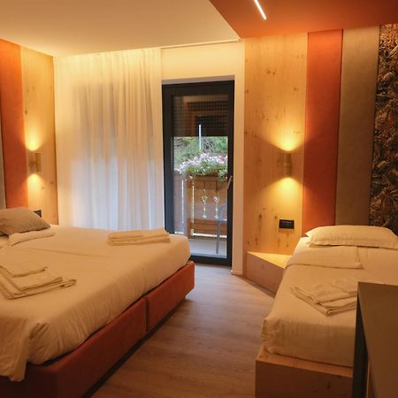 Flos Hotel Moena Exterior foto