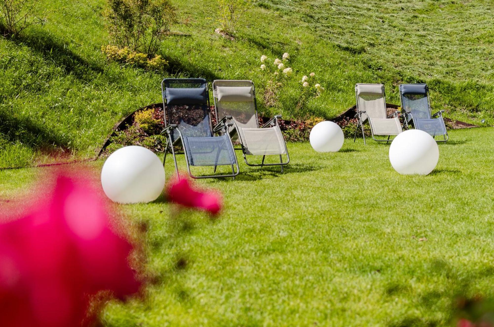 Flos Hotel Moena Exterior foto